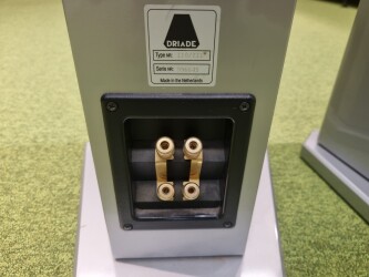 D110 Zuilspeakers 996641/996645 4