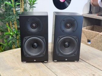Kin Mini Speakers KMB3554