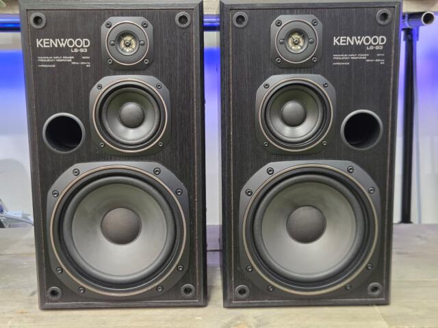 LS-93 Bookshelf Speakers LS93