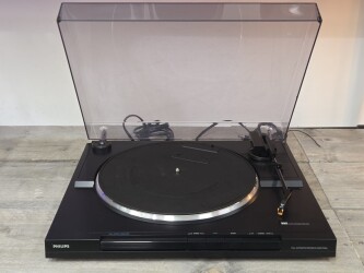 FP563  Full Automatic Record Player FP563